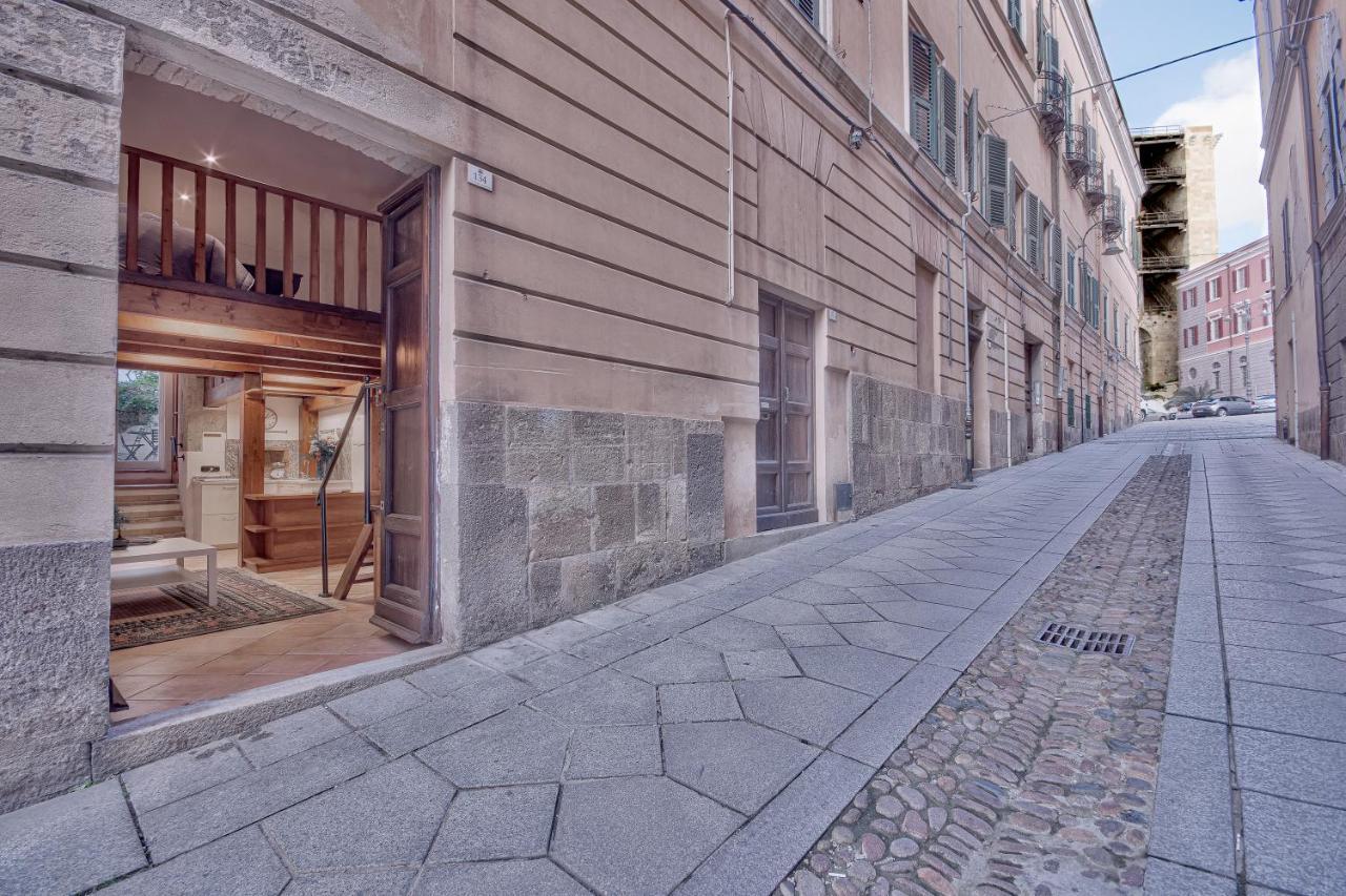 Right House - Small Garden In Old Town - Historical Castle District Cagliari Exterior foto